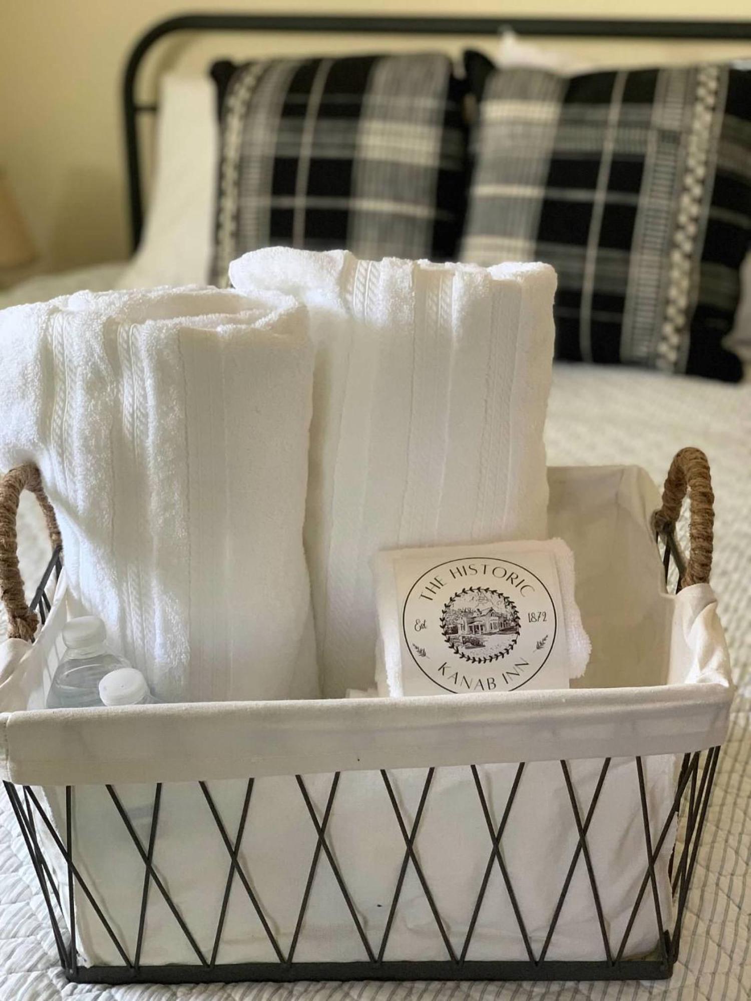 The Founders Suite At The Historic Kanab Inn Extérieur photo